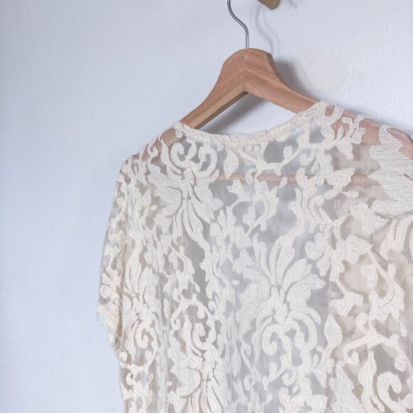 Lush Cream Lace Top - Picture 9 of 11